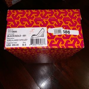 Tory Burch Aurelia-Landed Capra Leat wedges